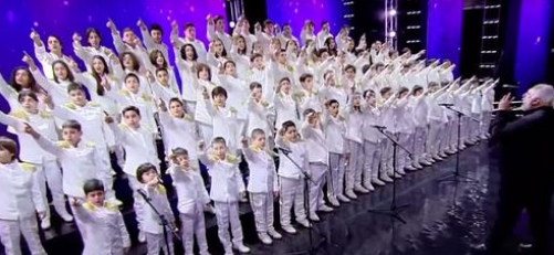 Ces 81 enfants chantent leur version de Bohemian Rhapsody de Queen et donnent la chair de poule